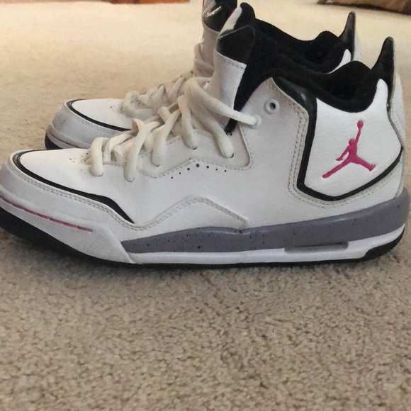 Michael Jordan shoes - Picture 2 of 5